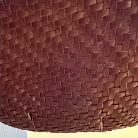 Retired color CLARE V Petit Moyen Crossbody Bag in burgundy. - Picture 2 of 16